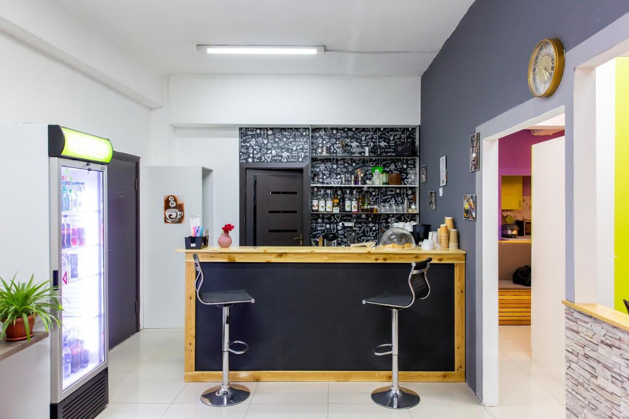 Хостел 689Capsulehotel&Coffee Alma-Ata Exteriör bild