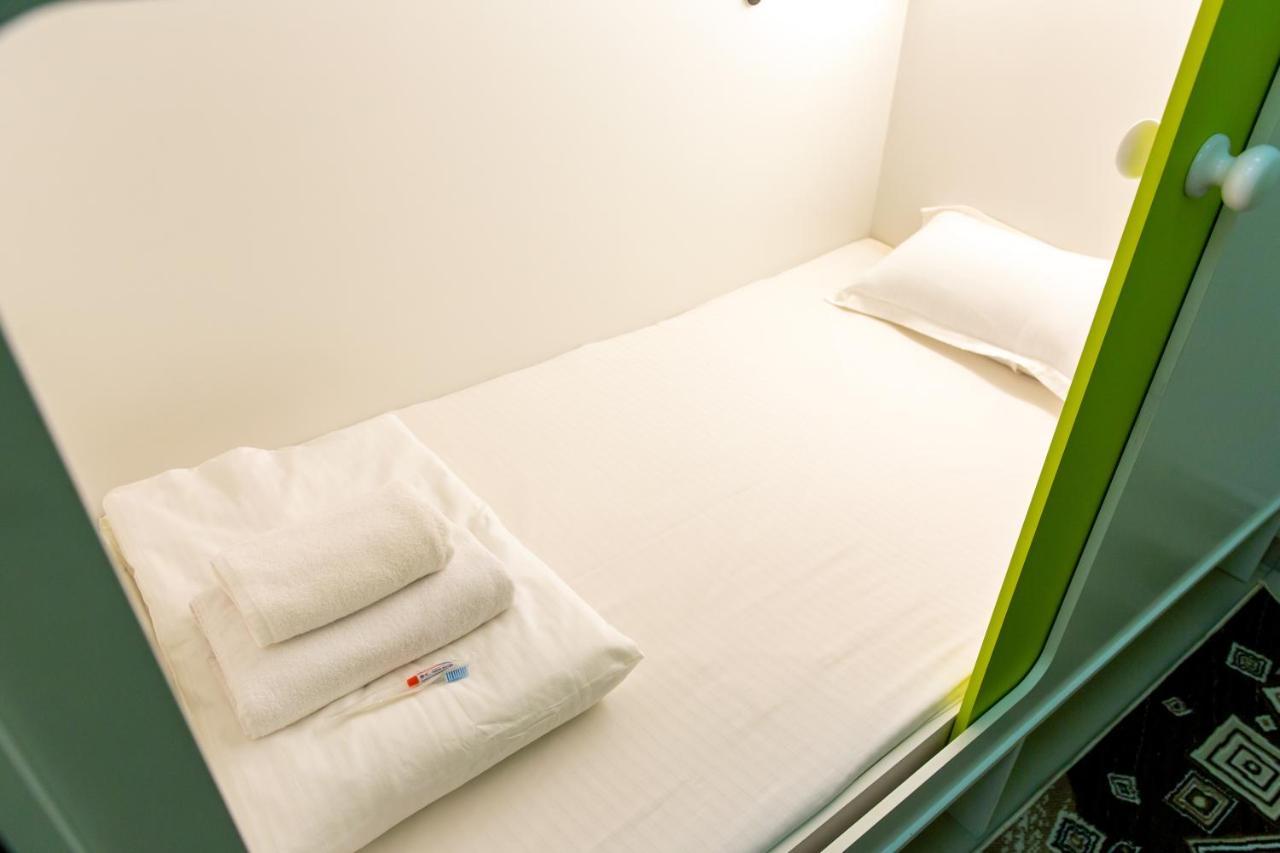 Хостел 689Capsulehotel&Coffee Alma-Ata Exteriör bild