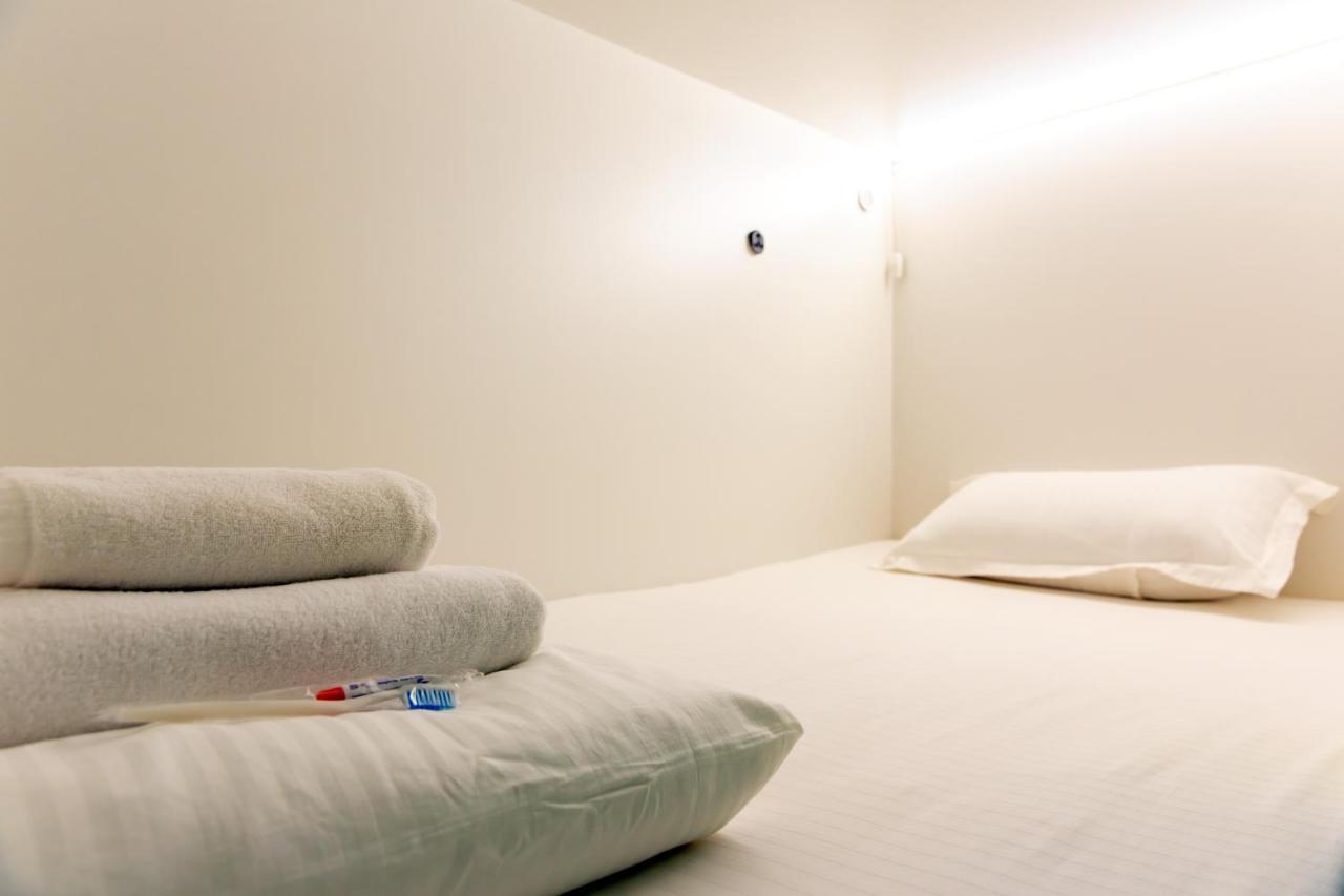 Хостел 689Capsulehotel&Coffee Alma-Ata Exteriör bild