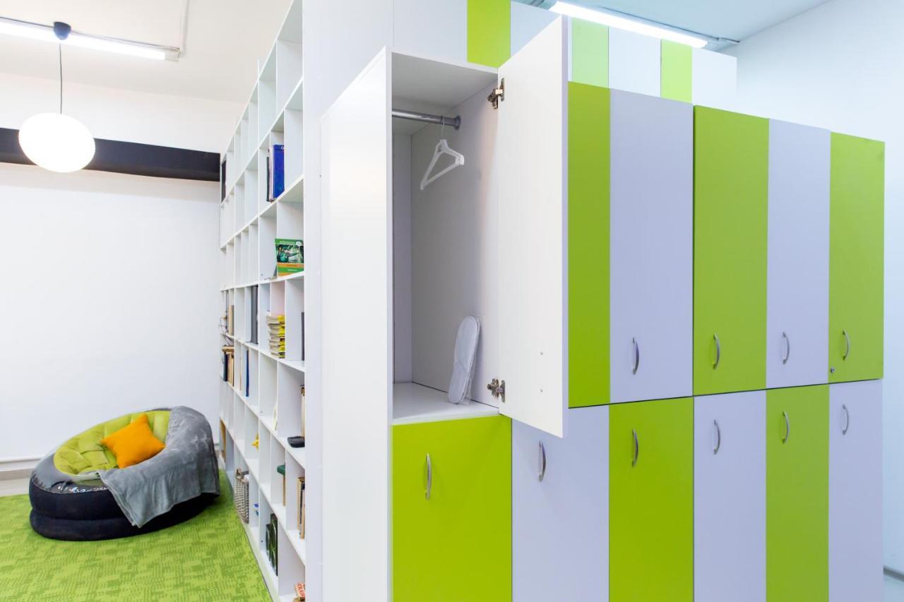 Хостел 689Capsulehotel&Coffee Alma-Ata Exteriör bild