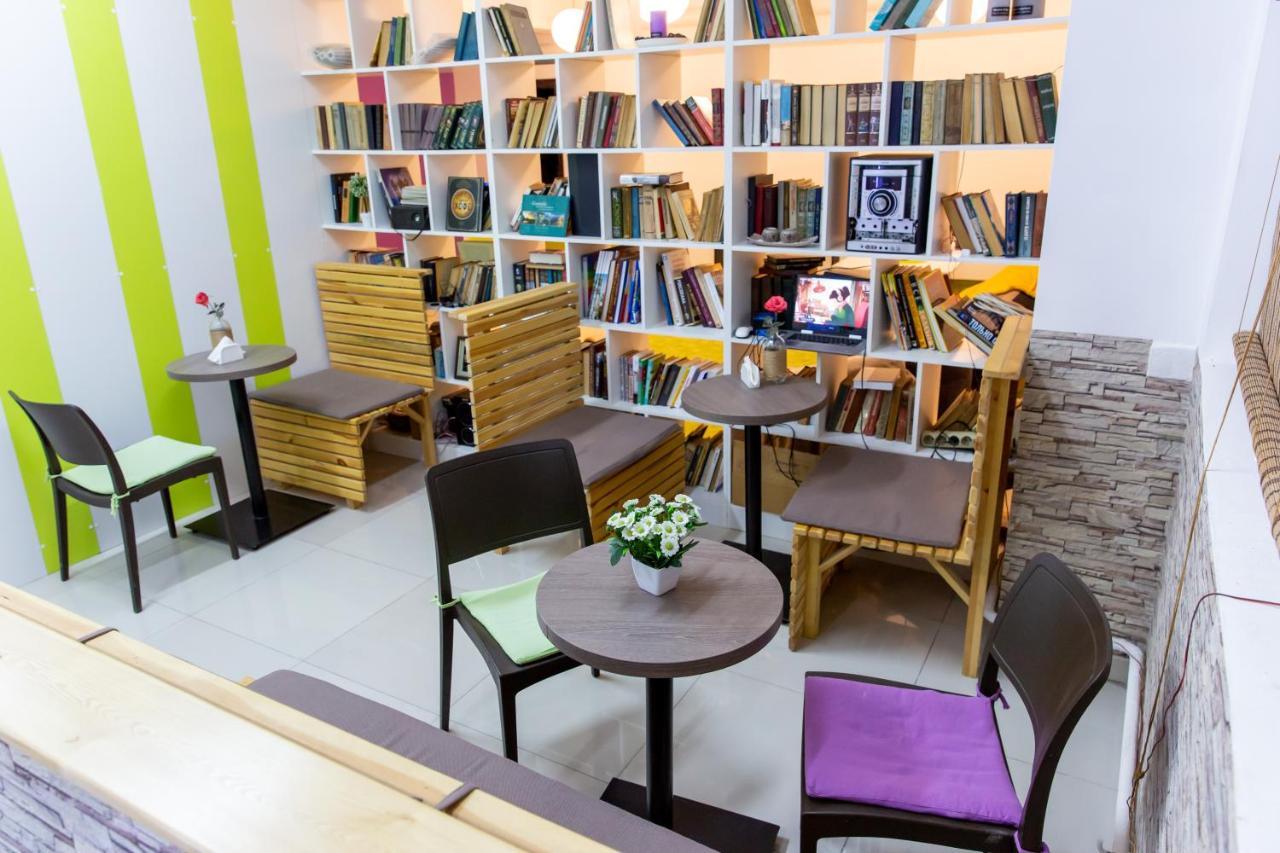 Хостел 689Capsulehotel&Coffee Alma-Ata Exteriör bild