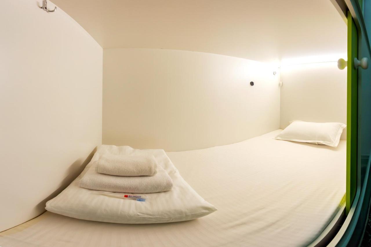 Хостел 689Capsulehotel&Coffee Alma-Ata Exteriör bild