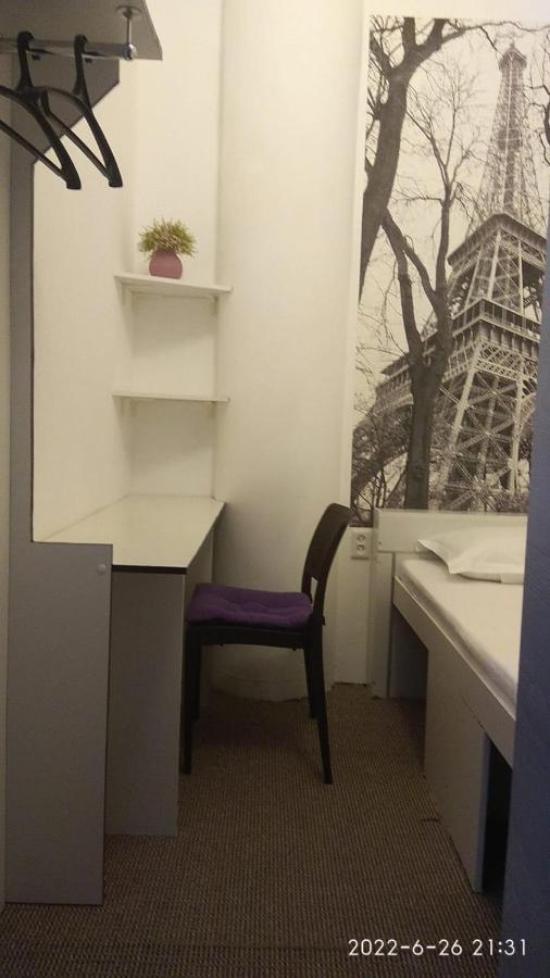 Хостел 689Capsulehotel&Coffee Alma-Ata Exteriör bild
